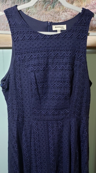 Montau LA - Navy Blue Lacy A line dress Size Large - Picture 1 of 10